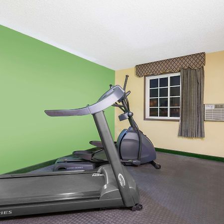 Days Inn By Wyndham Great Bend Экстерьер фото